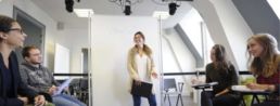 Présentation d'une étudiante en master communication d'influence