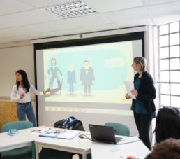 Etudiantes en cours de langues étrangères à la FLSH à Lille